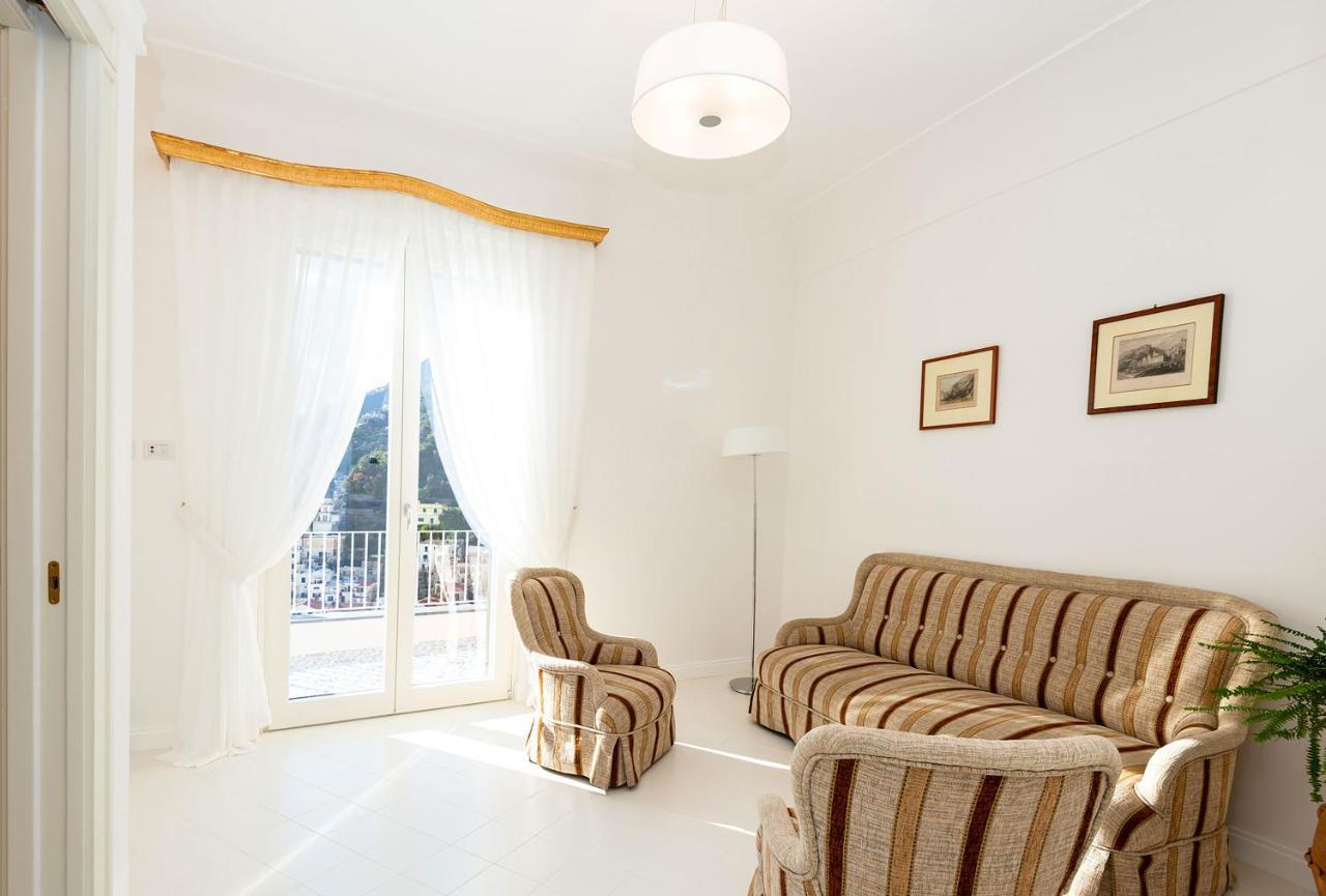 Amore Rentals - Palazzo Della Storia Amalfi Exterior foto