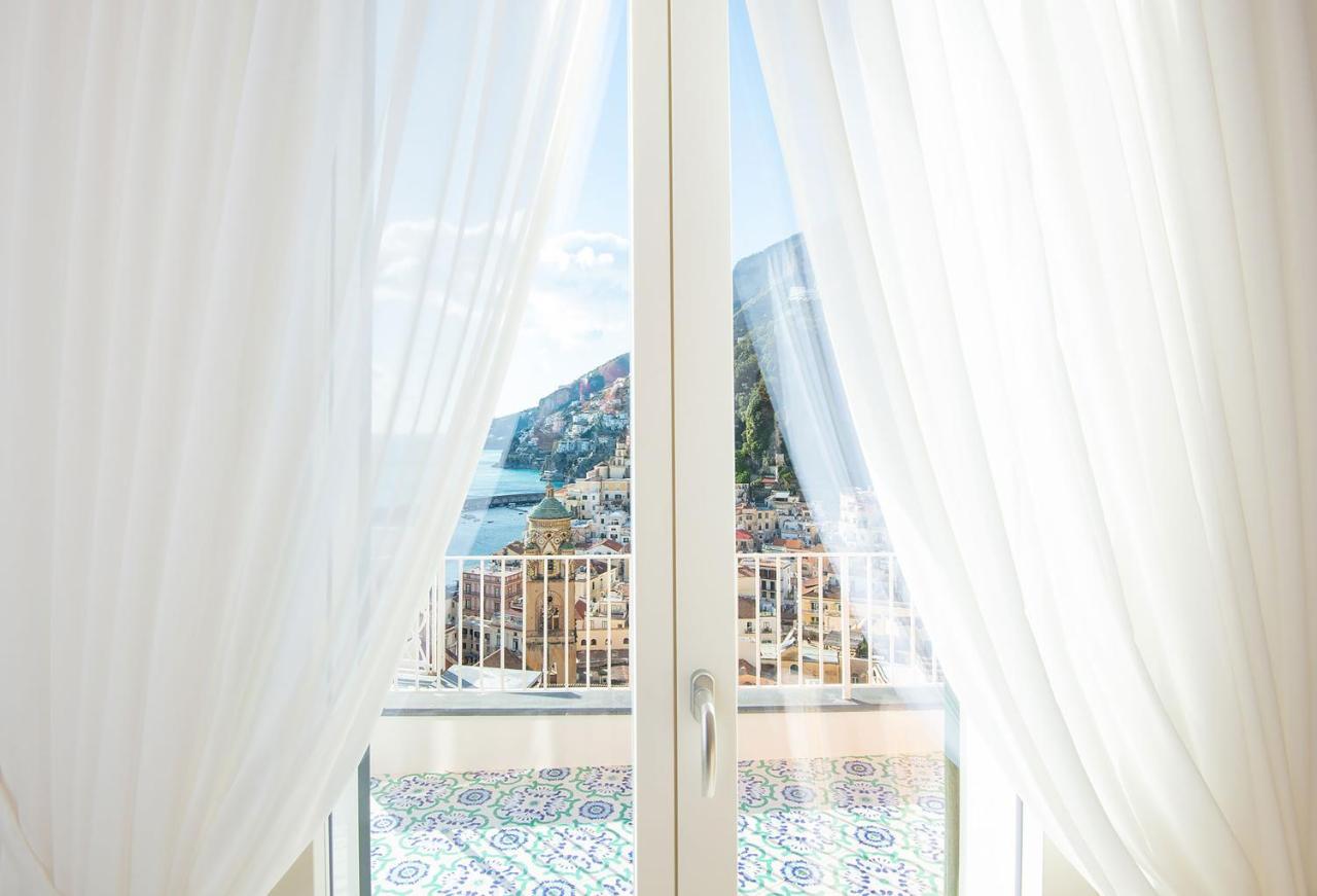 Amore Rentals - Palazzo Della Storia Amalfi Exterior foto