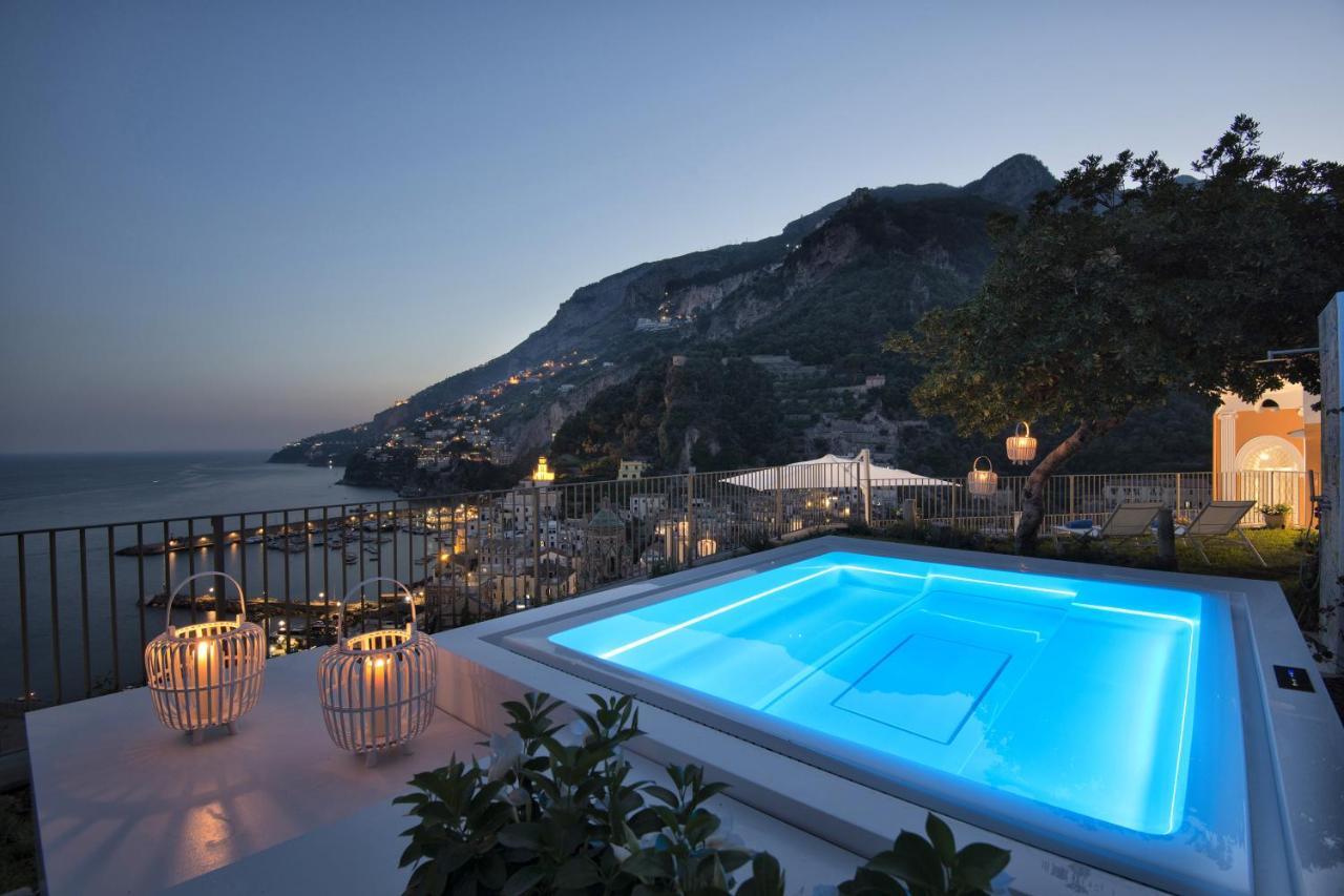 Amore Rentals - Palazzo Della Storia Amalfi Exterior foto