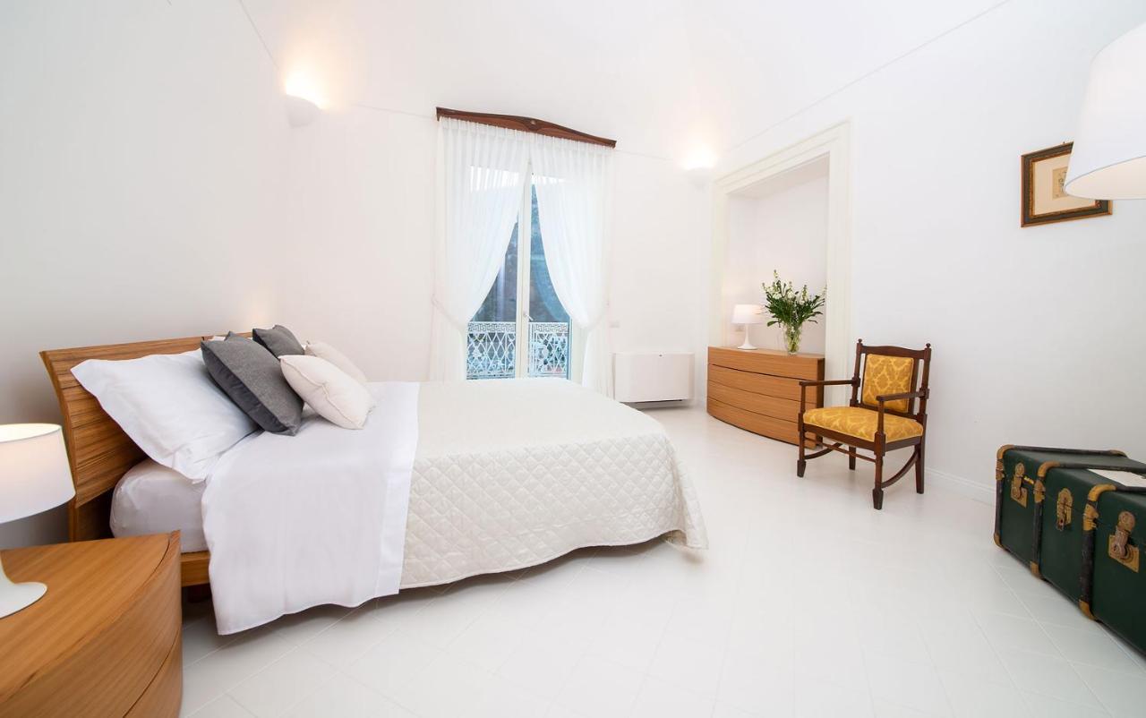 Amore Rentals - Palazzo Della Storia Amalfi Exterior foto